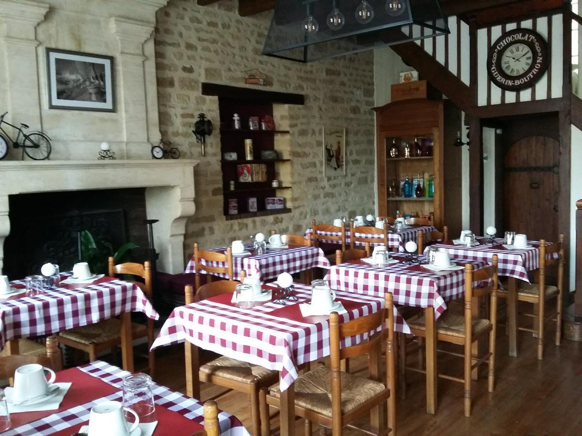 Logis Des Bessons Bed & Breakfast Migron Exterior photo